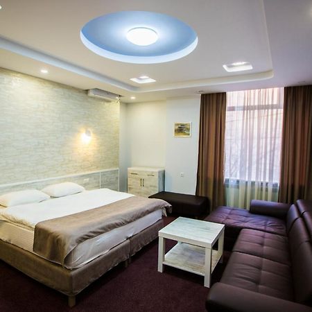 Hobby Hotel Yerevan Exterior photo