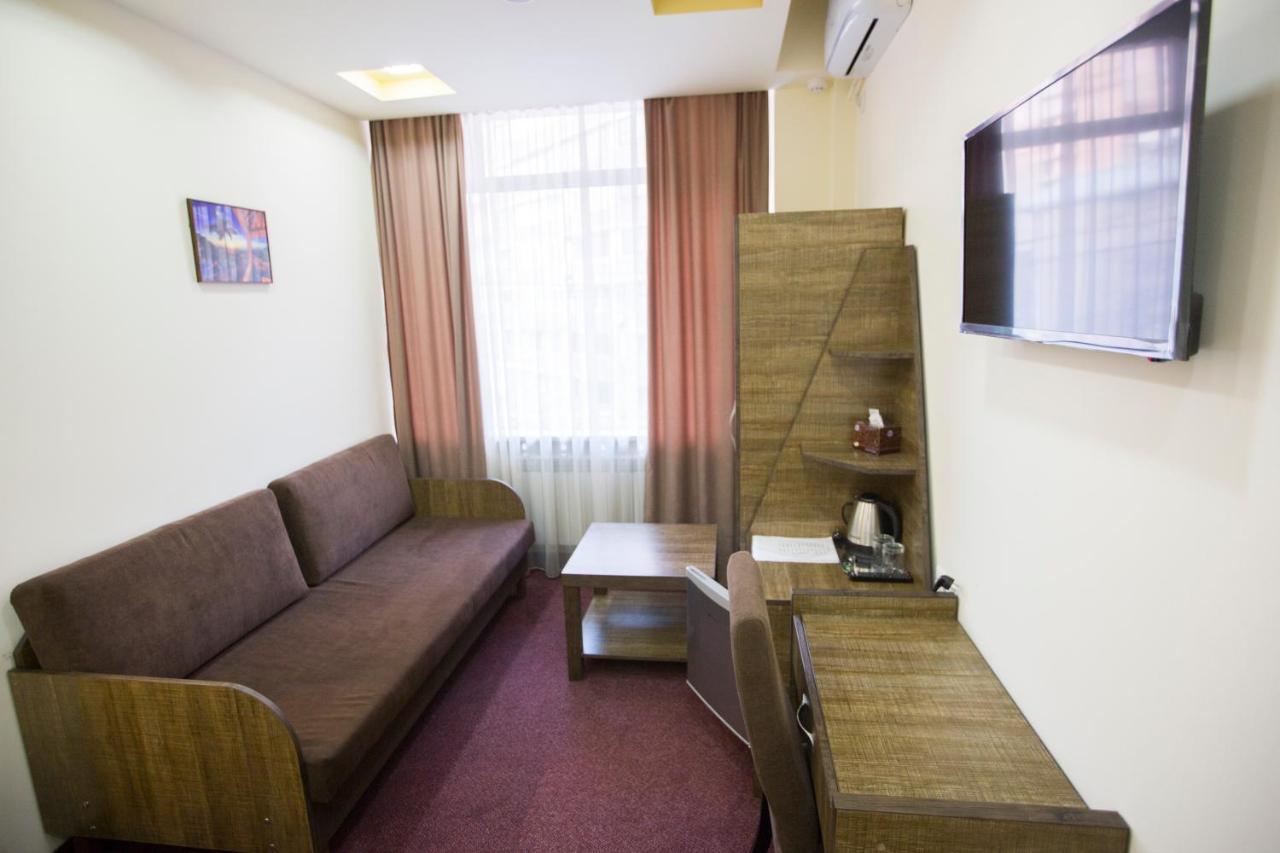 Hobby Hotel Yerevan Exterior photo